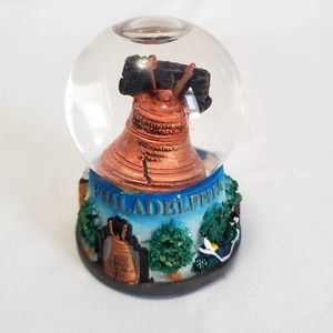 Philadelphia Liberty Bell Snow Globe 2.75 inches Tall
